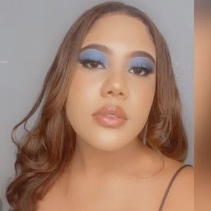 Meet your Posher, Loren sofia